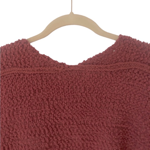 NWT Pink Rose V-Neck Long Sleeve Women’s Soft Sweater in Gothic Rose Color Sz S - Picture 4 of 12